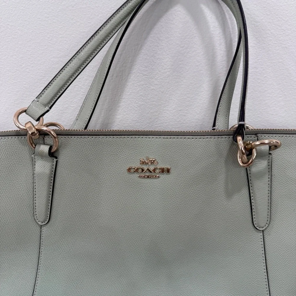 Coach beautiful 100%